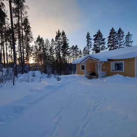 Jaenisvaara Chalet *