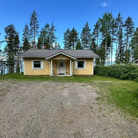 Jaenisvaara Chalet *