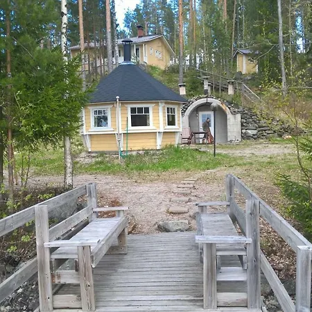Jaenisvaara Chalet Kolinkylä