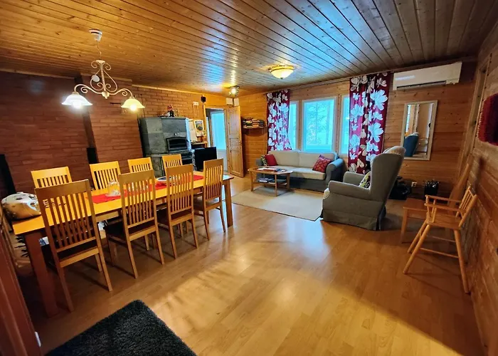 Jaenisvaara Chalet Kolinkylä